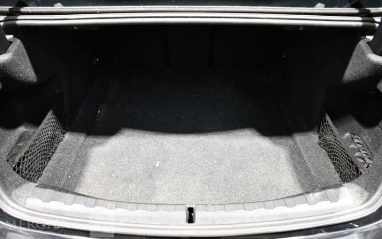 BMW SERIE 3 318dA 150ch Lounge Plus NOIR FN-265-RJ