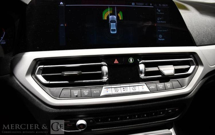 BMW SERIE 3 318dA 150ch Lounge Plus NOIR FN-265-RJ