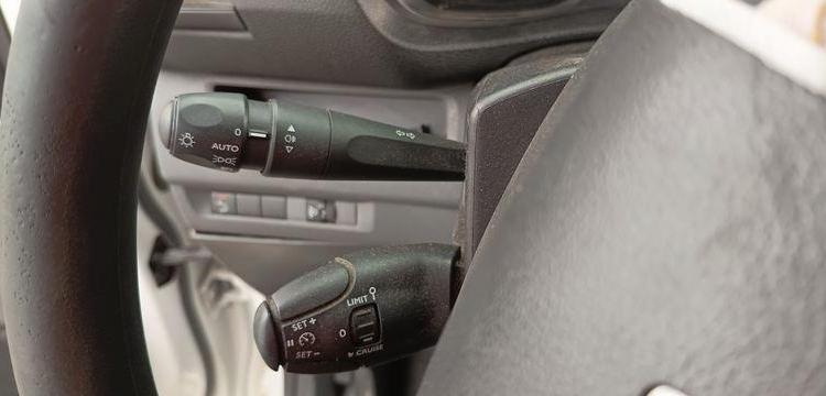 PEUGEOT EXPERT 3 VUL STANDARD 2.0 BLUE HDi 16V FOURGON MOYEN S&S 122 CV – DIESEL – BLANC FP-150-DW