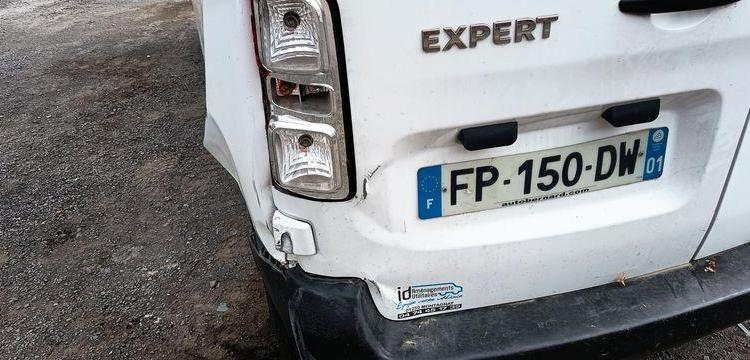 PEUGEOT EXPERT 3 VUL STANDARD 2.0 BLUE HDi 16V FOURGON MOYEN S&S 122 CV – DIESEL – BLANC FP-150-DW