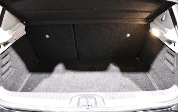 RENAULT CLIO INTENS TCE 130 EDC FAP NOIR FQ-296-SL