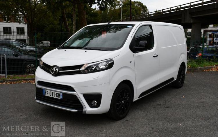 TOYOTA PROACE MEDIUM 2,0 180CH D-4D BVA8 BLACK EDITION BLANC FR-011-KM