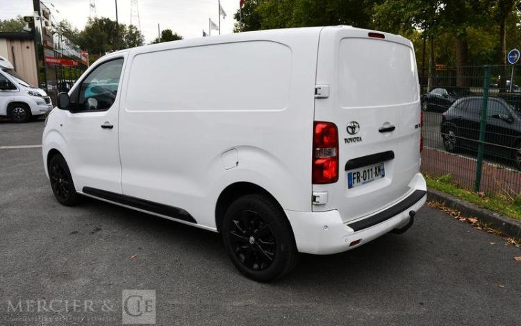 TOYOTA PROACE MEDIUM 2,0 180CH D-4D BVA8 BLACK EDITION BLANC FR-011-KM