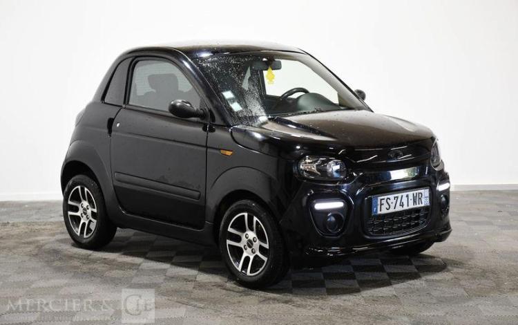 MICROCAR DUE 0,5 10 INITIALE PROGRESS BVA NOIR FS-741-WR