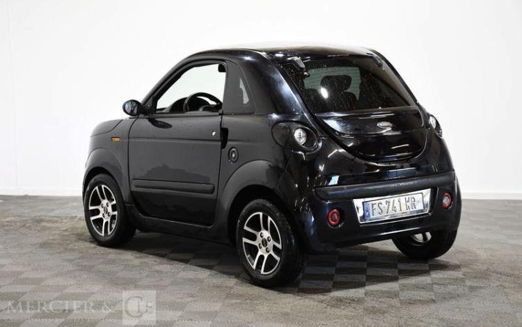 MICROCAR DUE 0,5 10 INITIALE PROGRESS BVA NOIR FS-741-WR