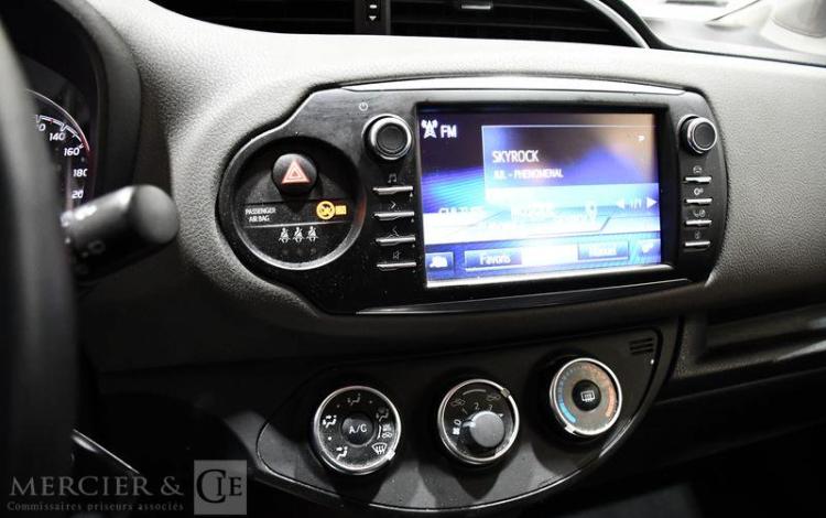 TOYOTA YARIS 1.0 VVTI 70 ULTIMATE BLANC FS-751-BY