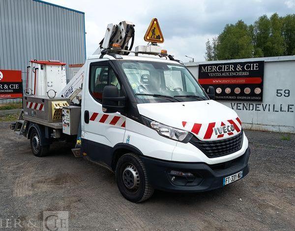 IVECO DAILY 35S14 NACELLE FRANCE ELEVATEUR 141TLE – 12 METRES – DIESEL – 500 HEURES BLANC FT-331-NQ