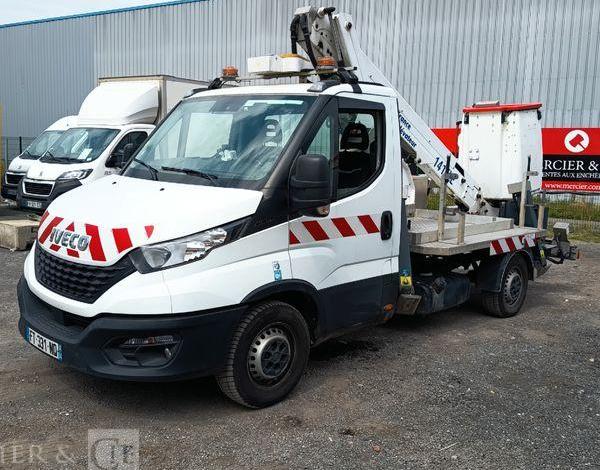 IVECO DAILY 35S14 NACELLE FRANCE ELEVATEUR 141TLE – 12 METRES – DIESEL – 500 HEURES BLANC FT-331-NQ