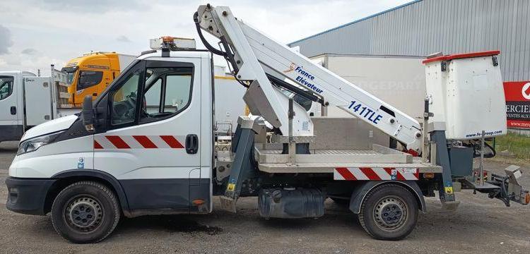 IVECO DAILY 35S14 NACELLE FRANCE ELEVATEUR 141TLE – 12 METRES – DIESEL – 500 HEURES BLANC FT-331-NQ