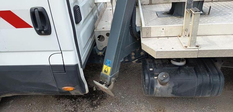IVECO DAILY 35S14 NACELLE FRANCE ELEVATEUR 141TLE – 12 METRES – DIESEL – 500 HEURES BLANC FT-331-NQ