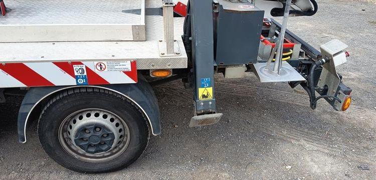 IVECO DAILY 35S14 NACELLE FRANCE ELEVATEUR 141TLE – 12 METRES – DIESEL – 500 HEURES BLANC FT-331-NQ