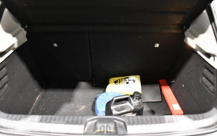 RENAULT CLIO ZEN SCE 75  FT-484-KF