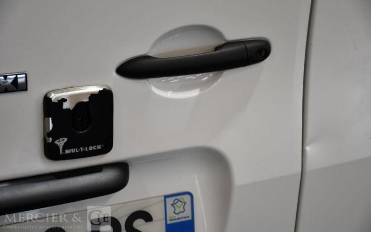 RENAULT KANGOO GD VOLUME EXTRA R-LINK BLUE DCI 95 BLANC FV-840-RS