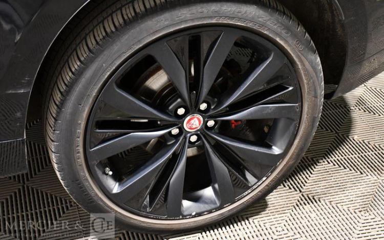 JAGUAR F PACE 3,0 D V6 300 S NOIR FW-127-EV