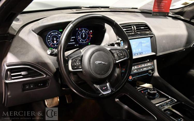 JAGUAR F PACE 3,0 D V6 300 S NOIR FW-127-EV