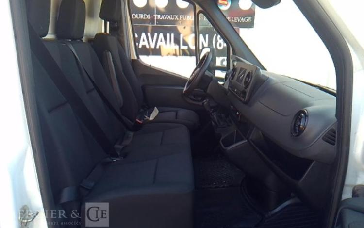 MERCEDES SPRINTER 516 CHASSIS CAB 43 CAISSE HAYON BLANC FW-153-FE