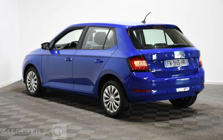 SKODA FABIA BLEU FW-965-HR