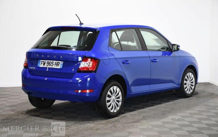 SKODA FABIA BLEU FW-965-HR