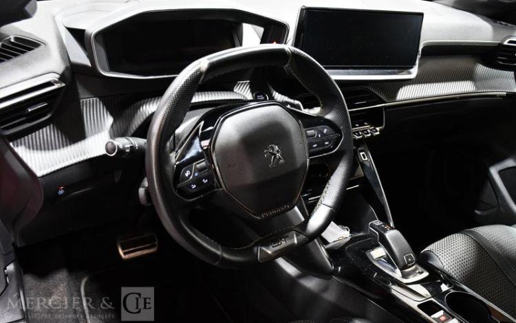 PEUGEOT 208 1,2 PURETECH 130 GT EAT vente pour pieces sans carte grise ROUGE FY-912-MT