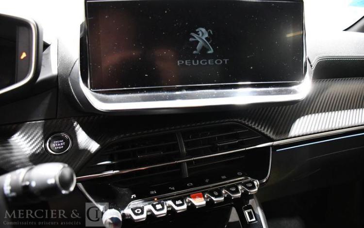 PEUGEOT 208 1,2 PURETECH 130 GT EAT vente pour pieces sans carte grise ROUGE FY-912-MT