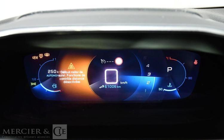 PEUGEOT 208 1,2 PURETECH 130 GT EAT vente pour pieces sans carte grise ROUGE FY-912-MT