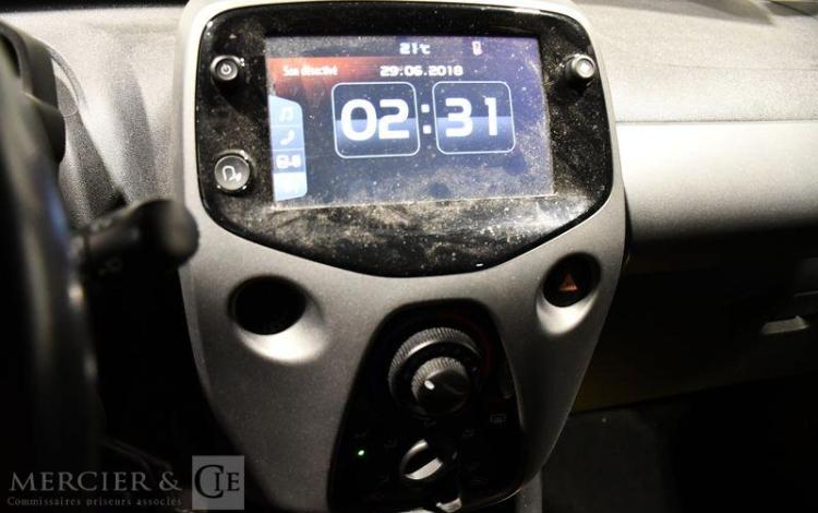 TOYOTA AYGO NOIR FZ-940-NL