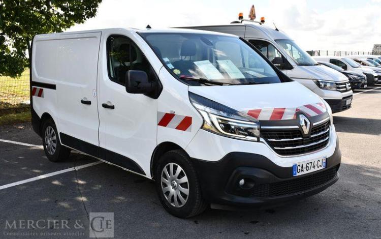 RENAULT TRAFIC 2.0 DCI 145 1T2 L1H1 GRAND-CONFORT EDC BLANC GA-674-CJ