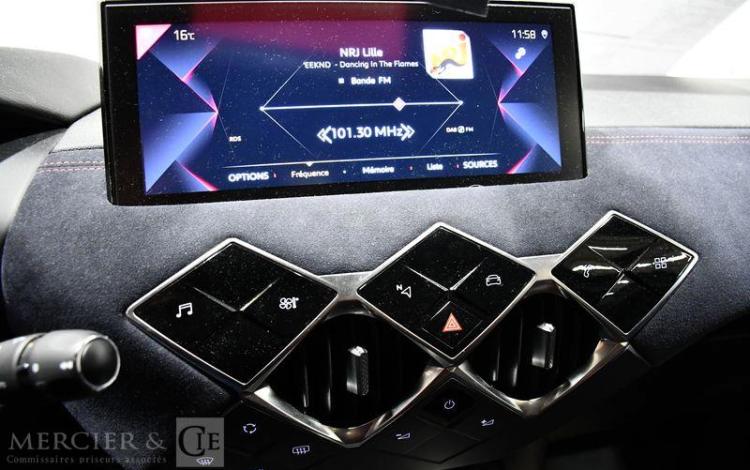 DS DS3 CROSSBACK PURE TECH 130 BLEU GA-945-DP