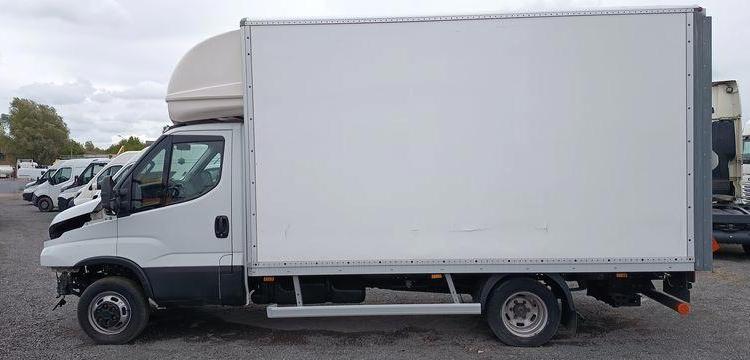 IVECO DAILY 6 CHASSIS CABINE PHASE 3 35C16 3,0D 16V 160CV AVEC CAISSE ET HAYON DIESEL BLANC GC-161-HL