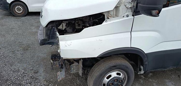 IVECO DAILY 6 CHASSIS CABINE PHASE 3 35C16 3,0D 16V 160CV AVEC CAISSE ET HAYON DIESEL BLANC GC-161-HL