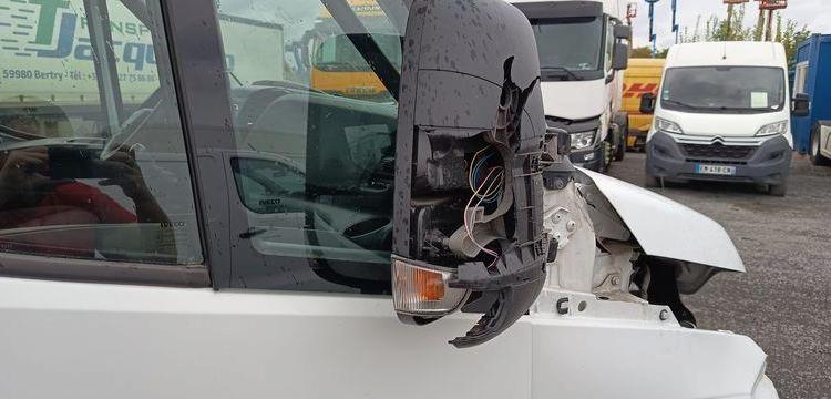 IVECO DAILY 6 CHASSIS CABINE PHASE 3 35C16 3,0D 16V 160CV AVEC CAISSE ET HAYON DIESEL BLANC GC-161-HL