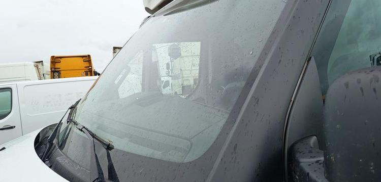 IVECO DAILY 6 CHASSIS CABINE PHASE 3 35C16 3,0D 16V 160CV AVEC CAISSE ET HAYON DIESEL BLANC GC-161-HL