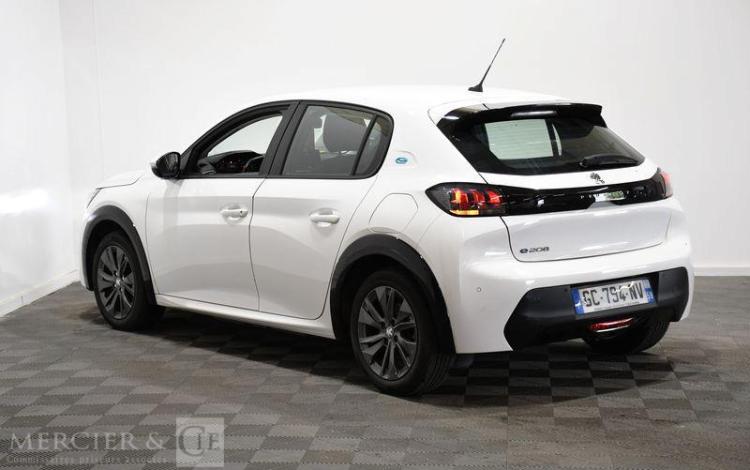 PEUGEOT E-208 STE ACTIVE BUSINESS R 136CH BLANC GC-794-NV