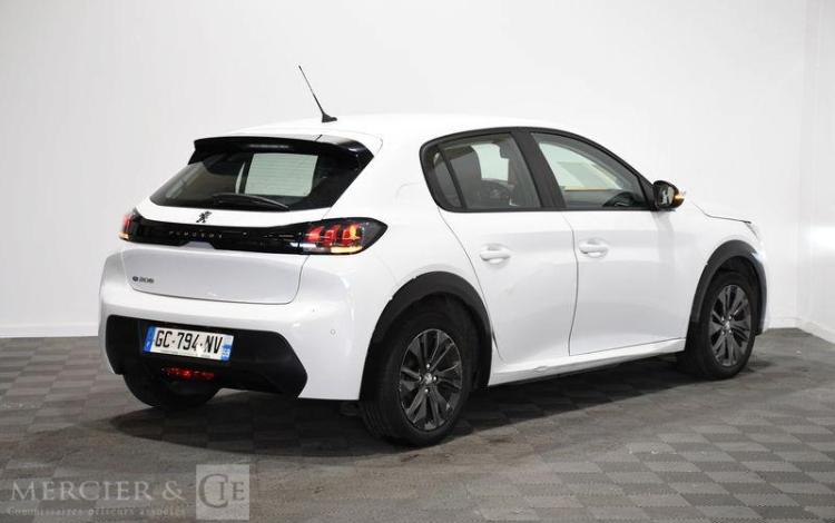 PEUGEOT E-208 STE ACTIVE BUSINESS R 136CH BLANC GC-794-NV
