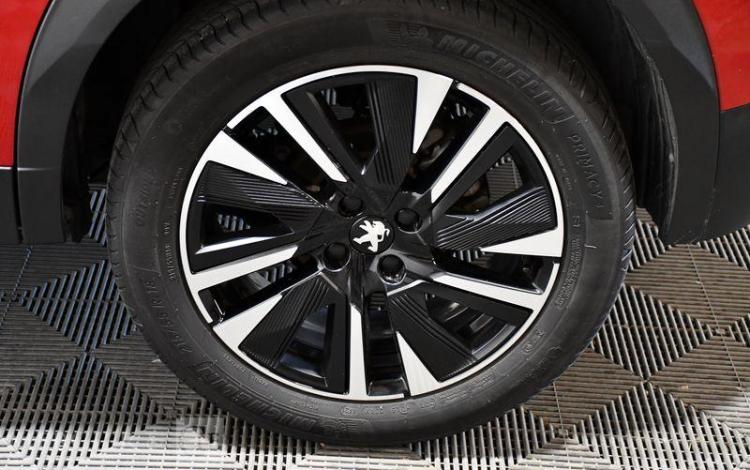 PEUGEOT 2008 1,5 BLUEHDI 130 S&S ROUGE GD-020-DM