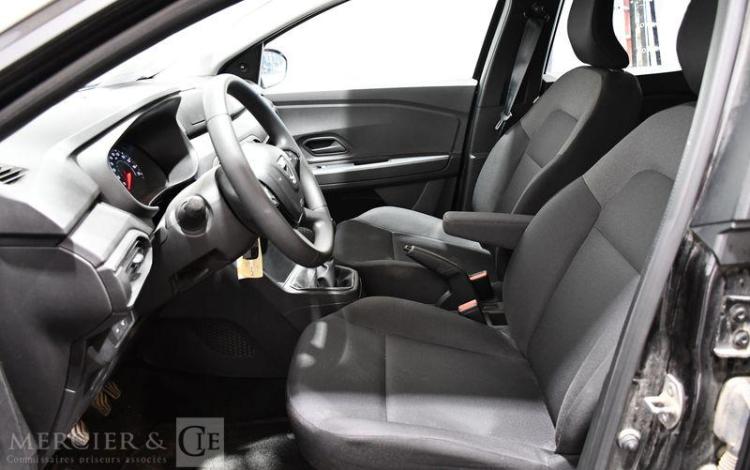 DACIA SANDERO ESSENTIEL ECO-G 100 NOIR GD-592-BW