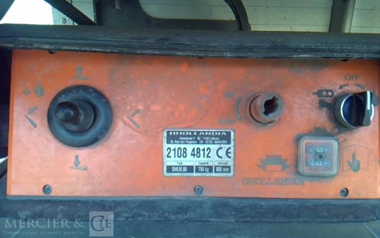 IVECO 35-160 CAISSE HAYON FRIGO BLANC GD-603-MJ