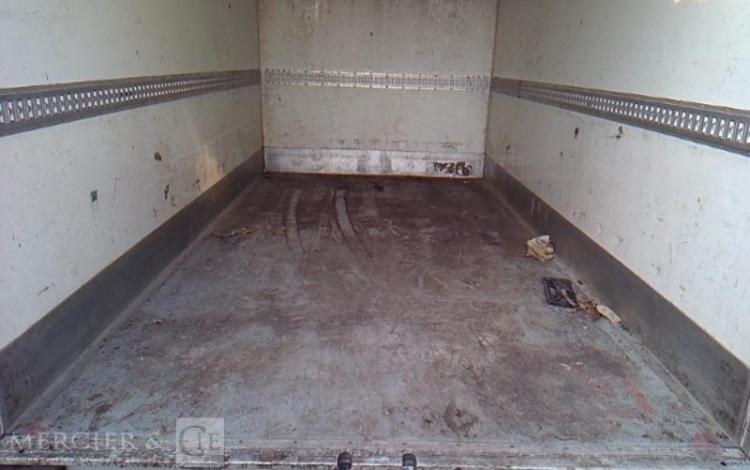 IVECO 35-160 CAISSE HAYON FRIGO BLANC GD-603-MJ