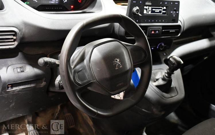 PEUGEOT PARTNER K9 PREMIUM STANDARD 650kg BLUEHDI BLANC GD-676-XC
