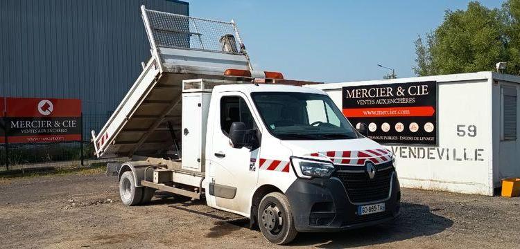 RENAULT MASTER R3500RJ 2,3 DCI 16V 165CV BENNE AVEC COFFRE ACIER DIESEL – 64896 KMS – BLANC GD-865-TA