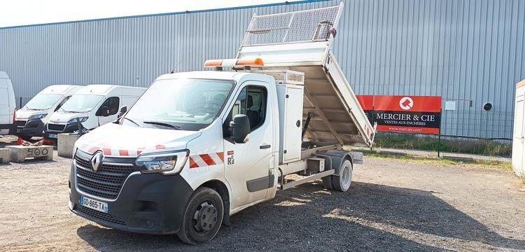 RENAULT MASTER R3500RJ 2,3 DCI 16V 165CV BENNE AVEC COFFRE ACIER DIESEL – 64896 KMS – BLANC GD-865-TA