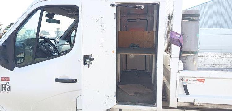 RENAULT MASTER R3500RJ 2,3 DCI 16V 165CV BENNE AVEC COFFRE ACIER DIESEL – 64896 KMS – BLANC GD-865-TA