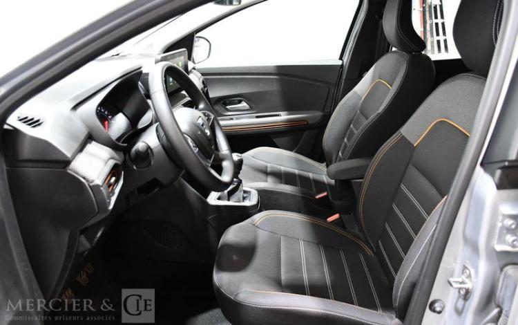 DACIA SANDERO STEPWAY 1.0 TCE 90 CONFORT GRIS GF-529-KT