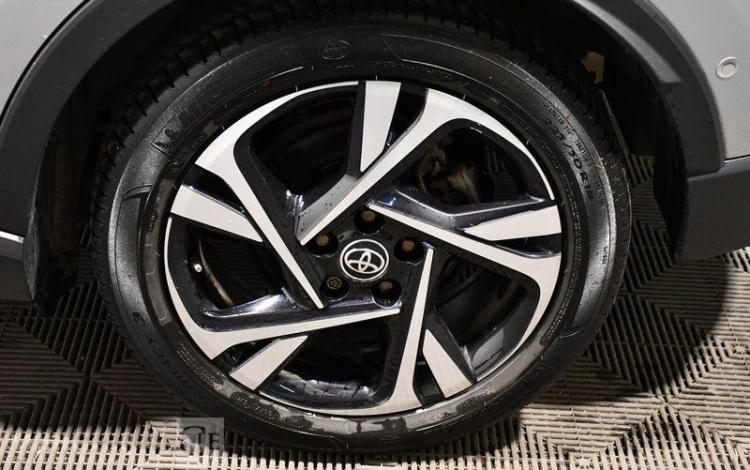 TOYOTA C-HR  GF-950-AD