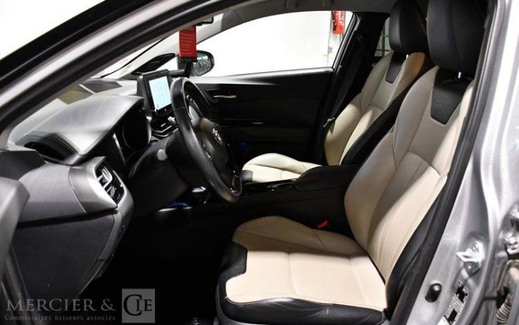 TOYOTA C-HR  GF-950-AD