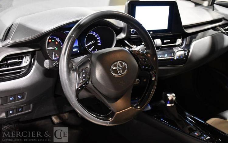 TOYOTA C-HR  GF-950-AD