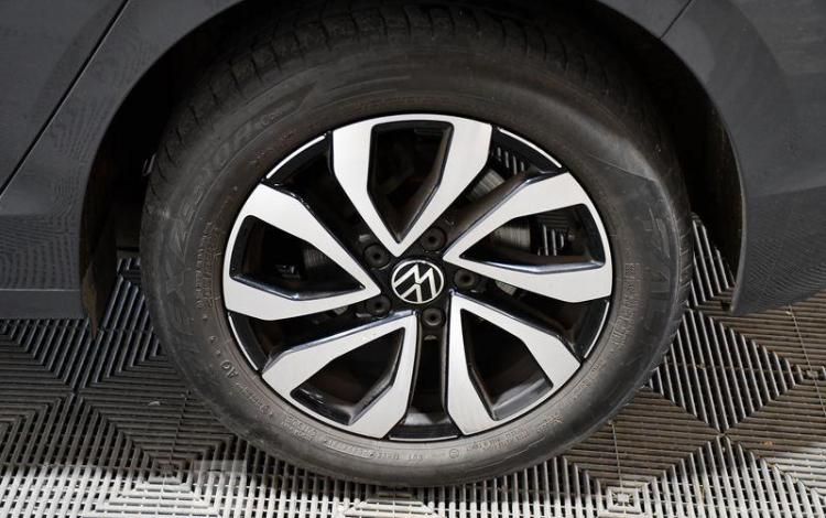 VOLKSWAGEN GOLF 8 2,0 TDI 115CH DSG7 LIFE GRIS GG-688-TQ
