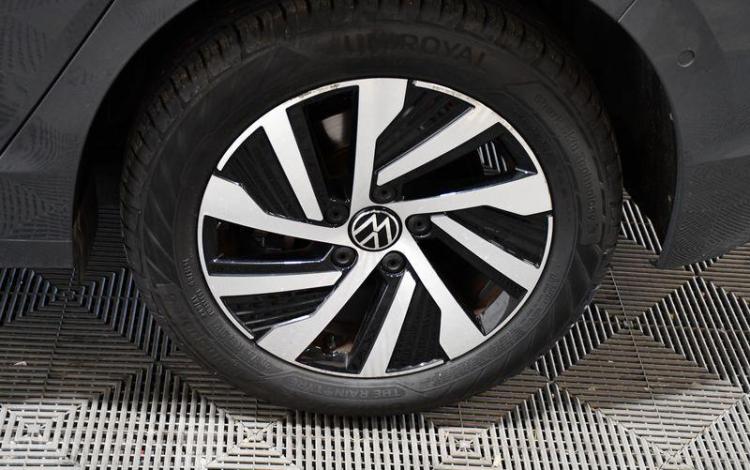 VOLKSWAGEN GOLF  GJ-632-AQ