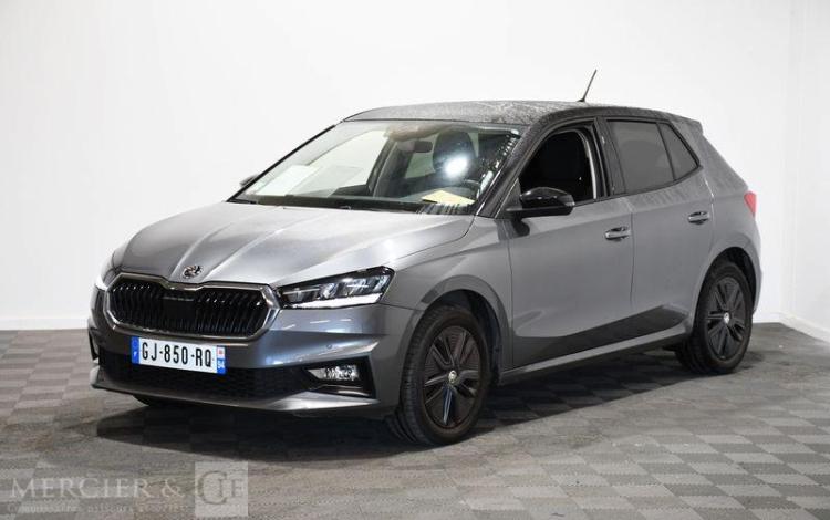 SKODA FABIA 1.0 TSI 95 AMBITION GRIS GJ-850-RQ