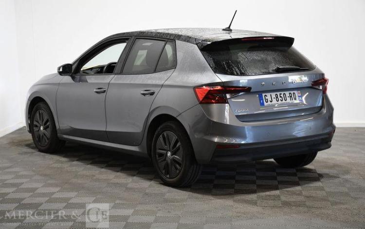 SKODA FABIA 1.0 TSI 95 AMBITION GRIS GJ-850-RQ